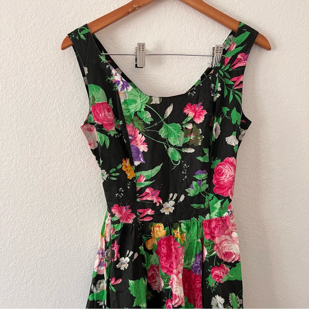Vintage Expo 80’s Black Floral Open Back Fit and Flare Dress Sz 6 - Picture 3 of 7